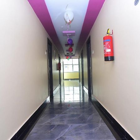 Hotel Sri Hasmitha Vijayawāda Exterior foto