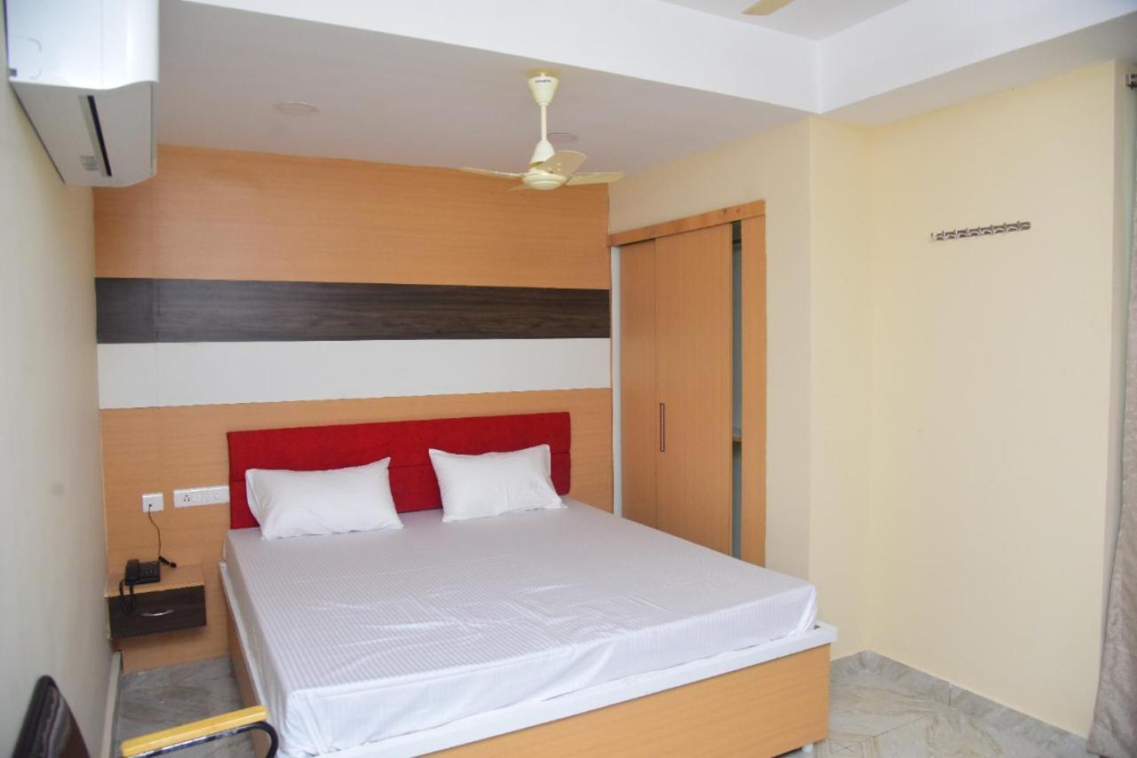 Hotel Sri Hasmitha Vijayawāda Exterior foto