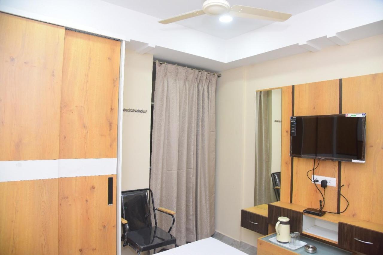Hotel Sri Hasmitha Vijayawāda Exterior foto