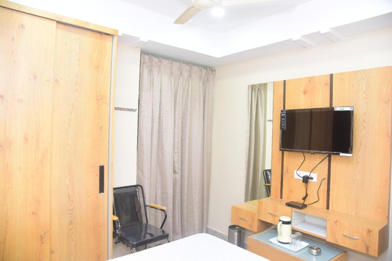 Hotel Sri Hasmitha Vijayawāda Exterior foto